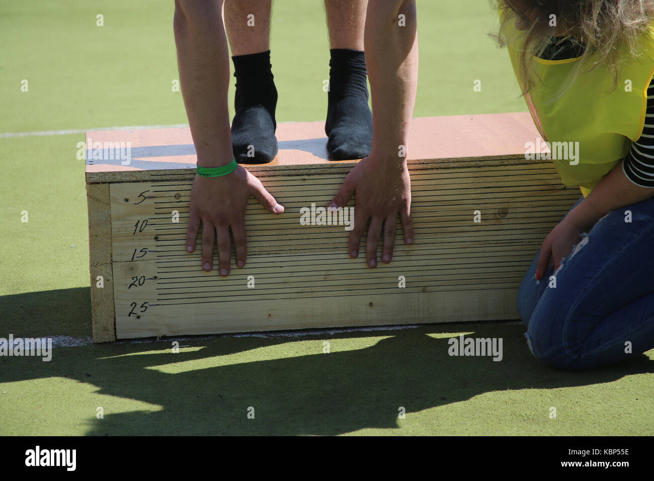 Prüfungen für die sportliche Ausbildung, Flexibilität testen Stockfoto