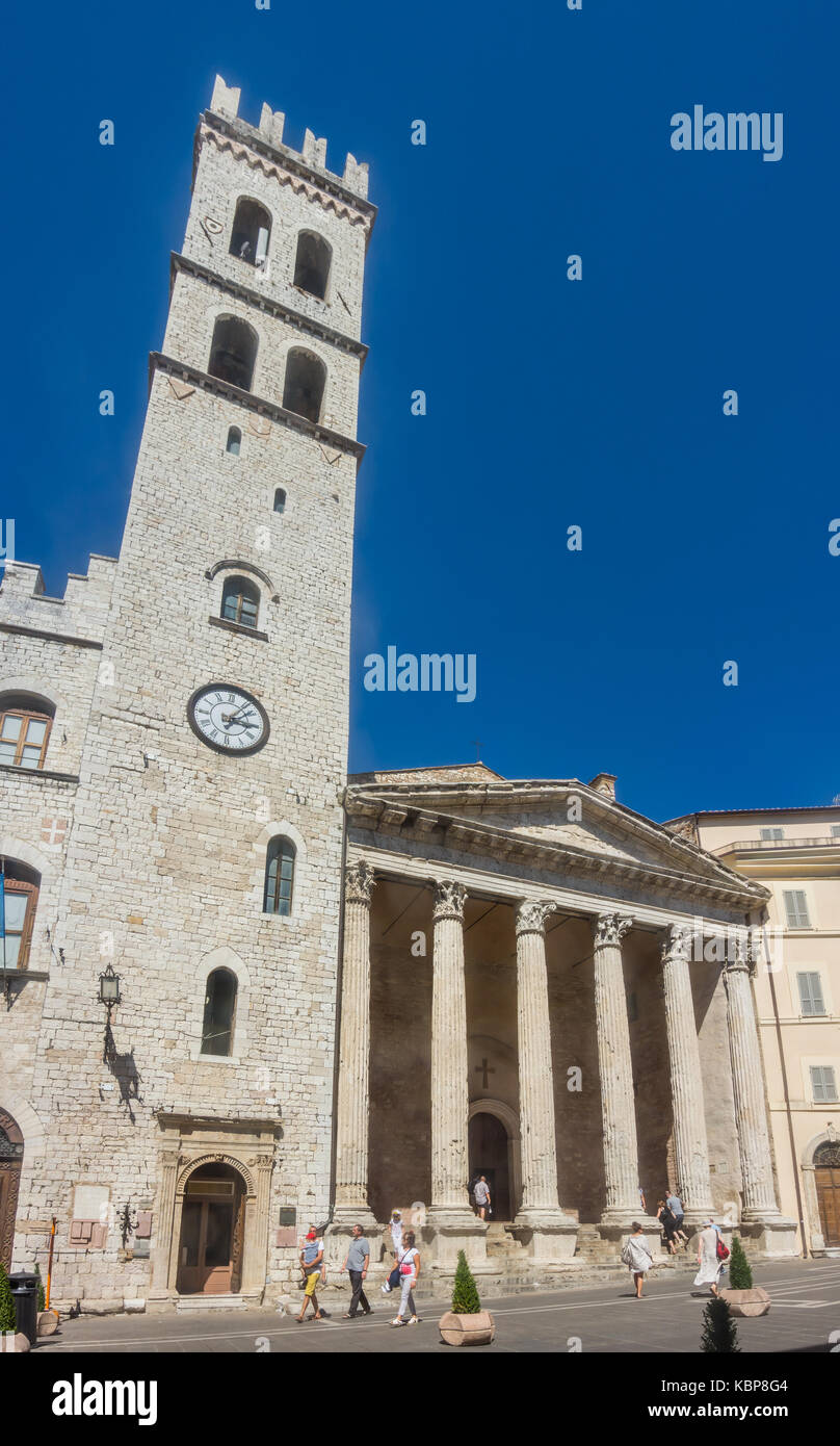 Assisi, Italien, einem UNESCO-Weltkulturerbe. Der Palast rief der Kapitän der Menschen und der Turm Stockfoto