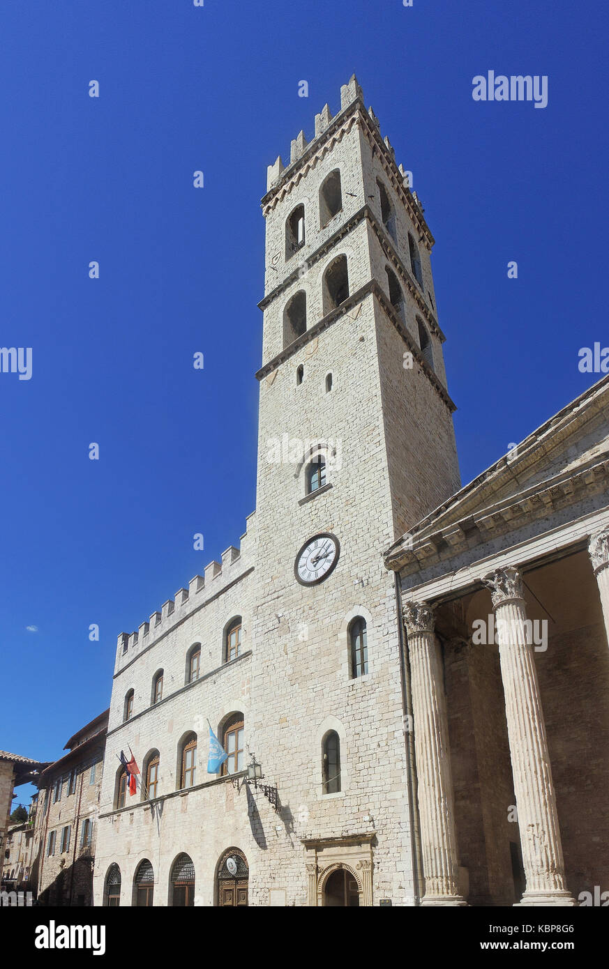 Assisi, Italien, einem UNESCO-Weltkulturerbe. Der Palast rief der Kapitän der Menschen und der Turm Stockfoto