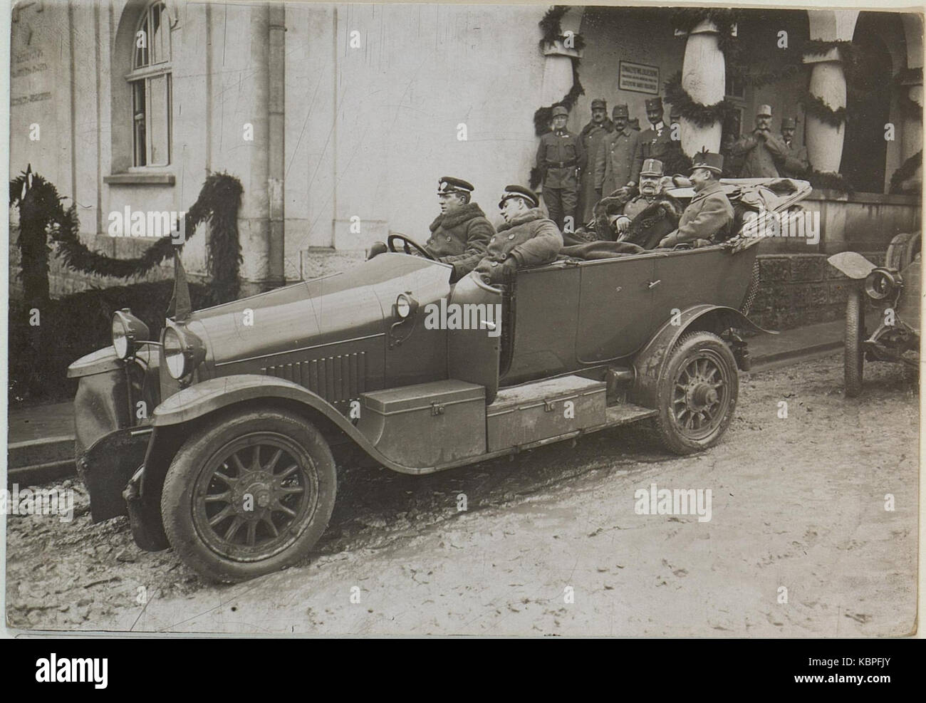 Abfahrt Erzherzogs Friedrich mit dem Korpskommandanten. Hofmann (BildID) 15438894 Stockfoto