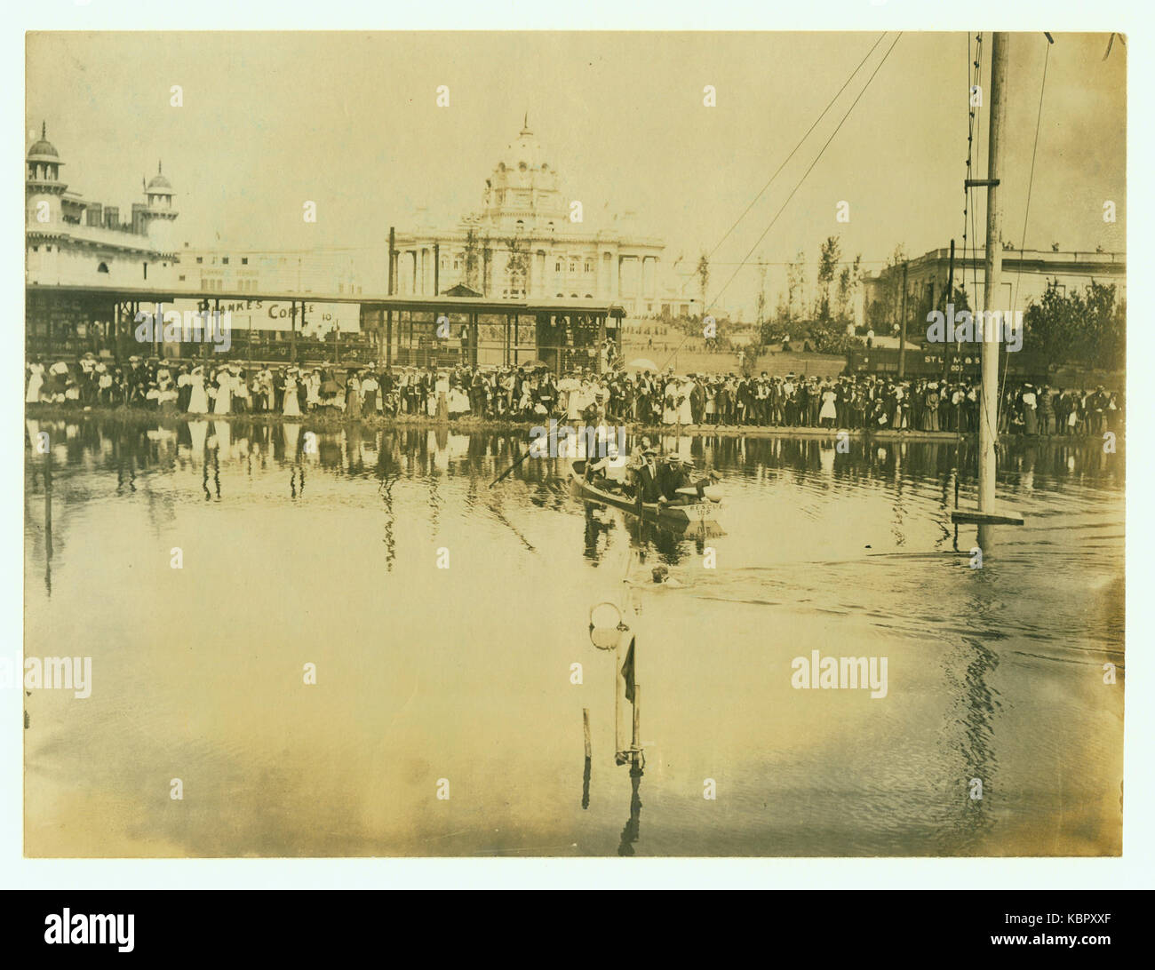 Die ersten 100 meter Fotos und Bildmaterial in hoher Auflösung Alamy