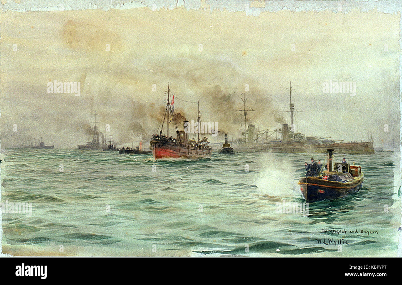 Dieses historische Foto zeigt die deutschen Schlachtschiffe 'Markgraf' und 'Bayern' im Firth of Forth, Schottland, aufgenommen im November 1918 nach dem Ersten Weltkrieg Stockfoto