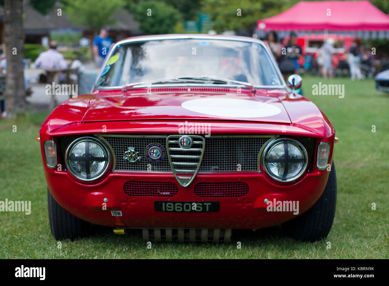 Alfa romeo giulia super auto -Fotos und -Bildmaterial in hoher ...