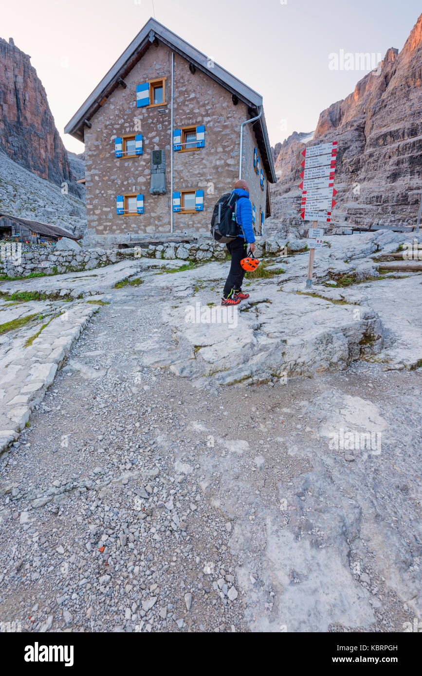 Tuckett Zuflucht Europa, Italien, Trentino, Vallesinella erwähnen, Tuckett Zuflucht, Brenta Dolomiten Stockfoto