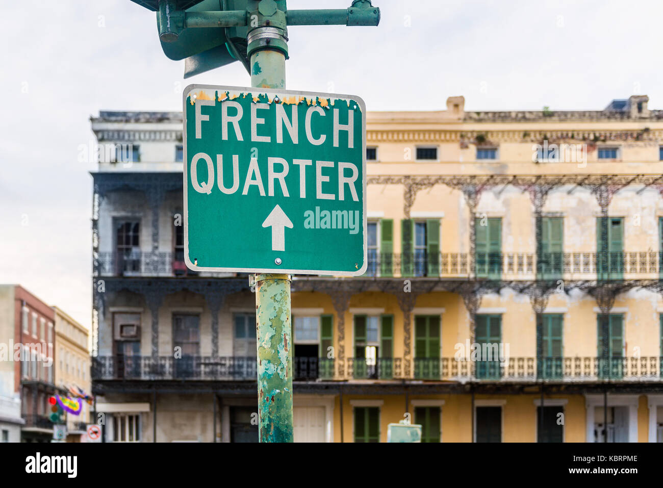 Direktionale Zeichen zum French Quarter in New Orleans Stockfoto