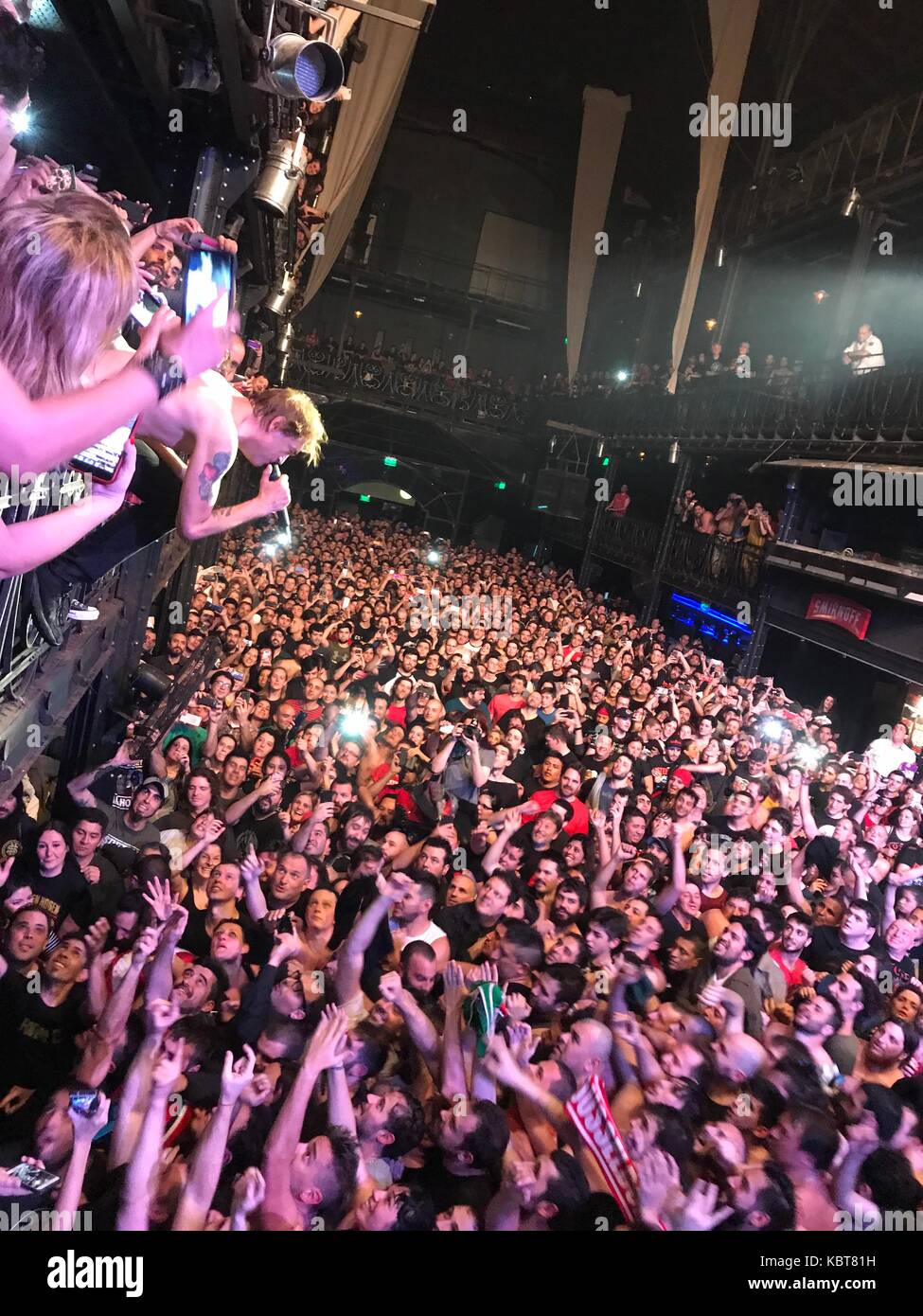 Buenos Aires, Argentinien. 30 Sep, 2017. Campino, Sänger der deutschen  Punkrock-Band Die Toten Hosen, auch bei einem Konzert in Buenos Aires,  Argentinien, am 30. September 2017. Im ausverkauften Konzert zum  25-jährigen Jubiläum