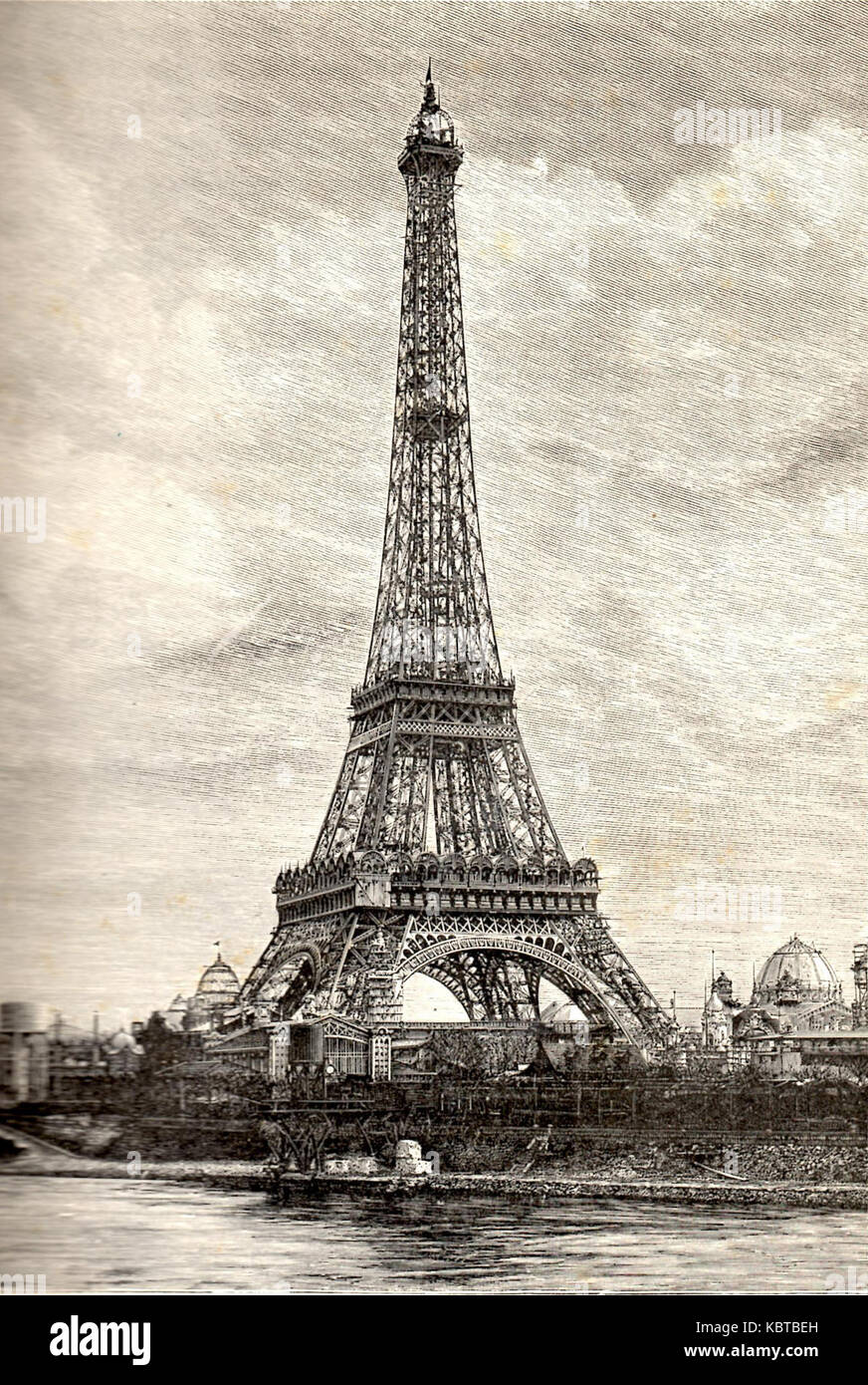 Eine historische Fotografie des Eiffelturms, aufgenommen am 31. März 1889, während seiner ersten Tage nach seiner Fertigstellung für die Ausstellung Universelle 1889 in Paris. Der Turm steht als Symbol französischer Ingenieurskunst und Design. Stockfoto