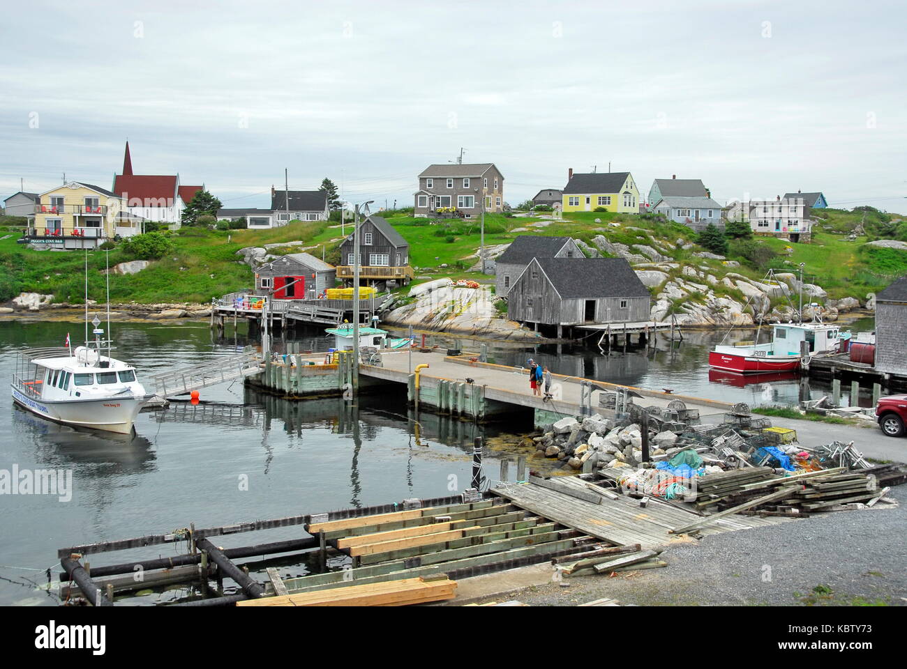 Hafen und Stadt von Peggy's Cove auf dem östlichen Ufer des St. Margaret's Bay in Halifax, Nova Scotia, Kanada Stockfoto