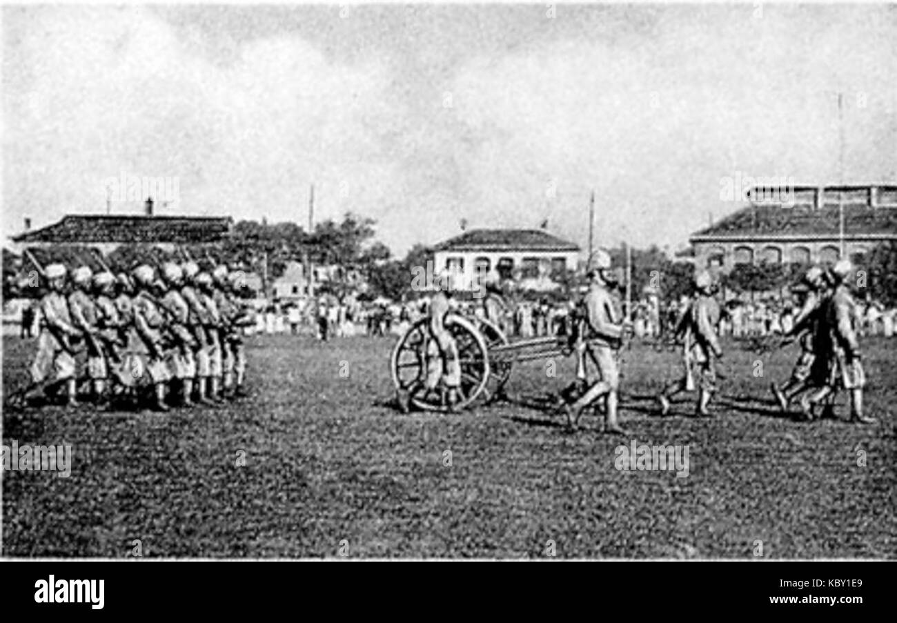 Parade vor dem Generalfeldmarschall Grafen Waldersee mit dem pferderennbahn am 22. September 1900 2 Stockfoto