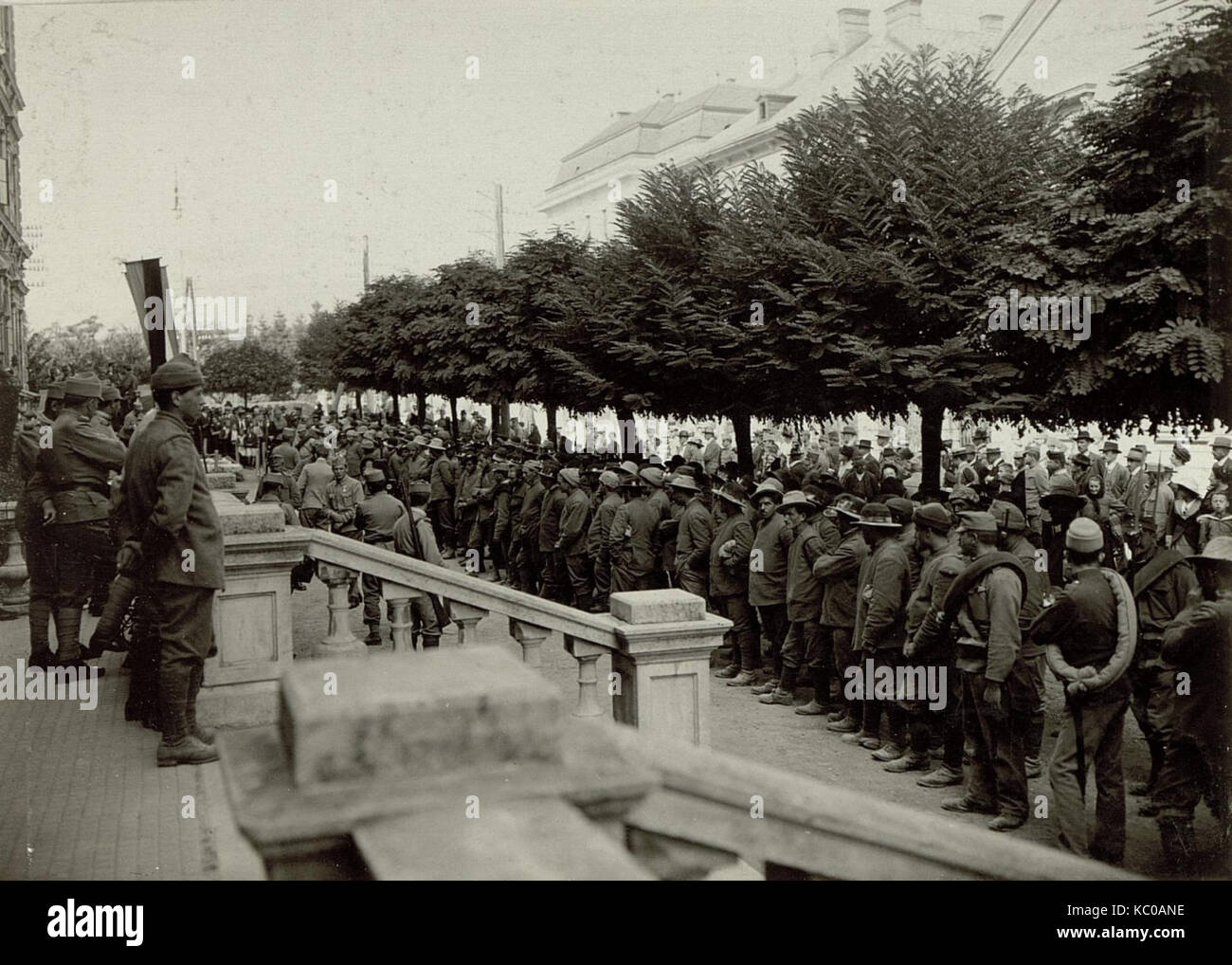 Sterben im Gefechte am 17. und 18. September 1915 bei der Stellung bin Ravelnik gefangen genommen 2 Kompagnien des 6. Bersagliere Regimentes. Insgesammt 323 Mann und 2 Offiziere. Aufgenommen, am 21. Septem (BildID) 15461924 Stockfoto