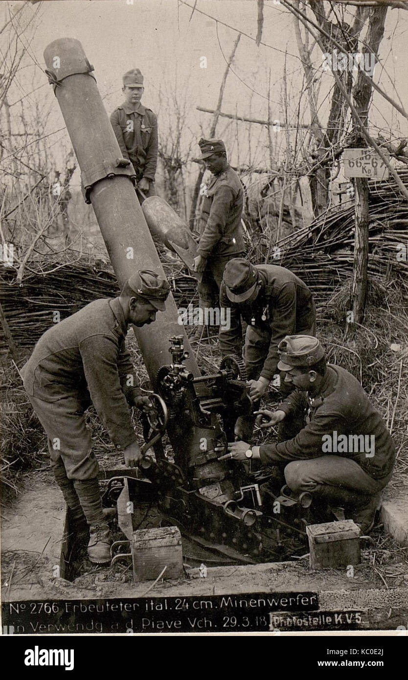 Erbeuteter ital. 24 cm Minenwerfer in Verwendg a.d. Piave Vch. 29.3.18. (BildID) 15616997 Stockfoto