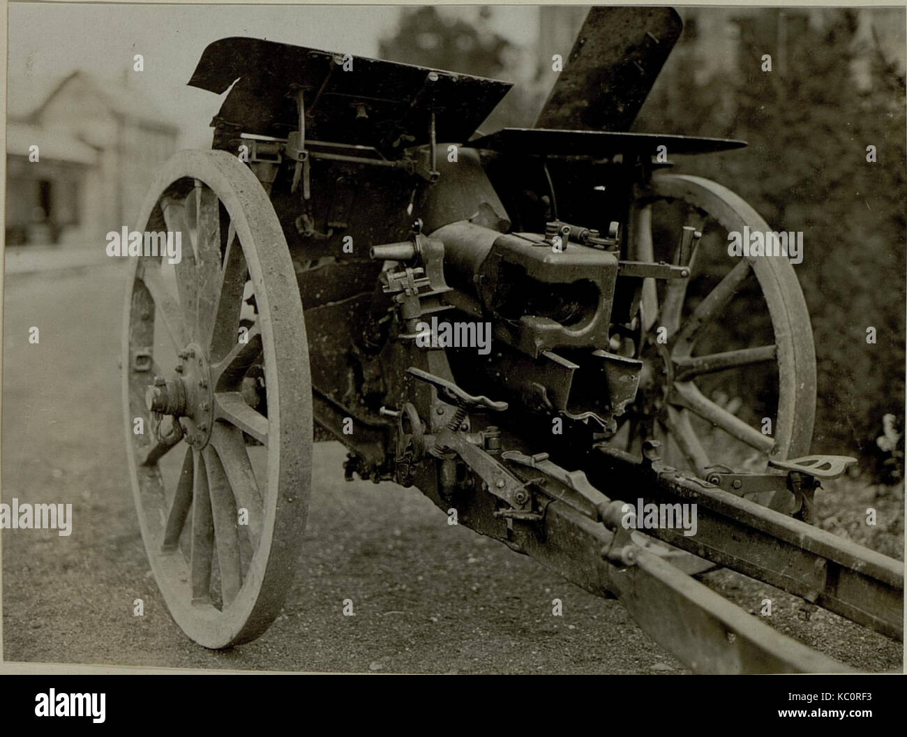 10 cm M. 14 Feldhaubitze Batt.1 R. F. H. Reg. 94 in Stellung bin kl.Pal durch feindliches Feuer unbrauchbar. (BildID) 15481128 Stockfoto