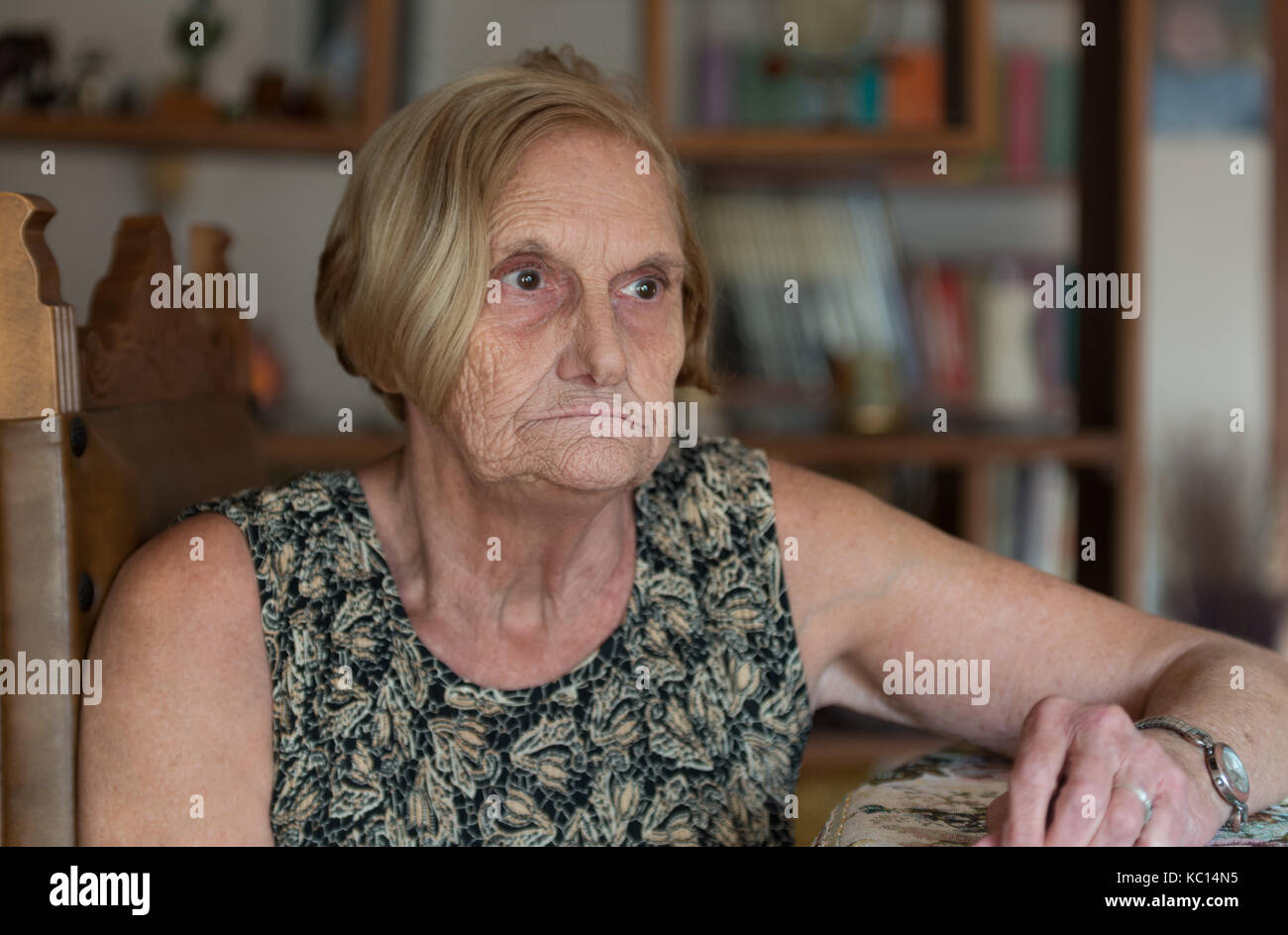 Frau von Elder Alter zu Hause Stockfoto