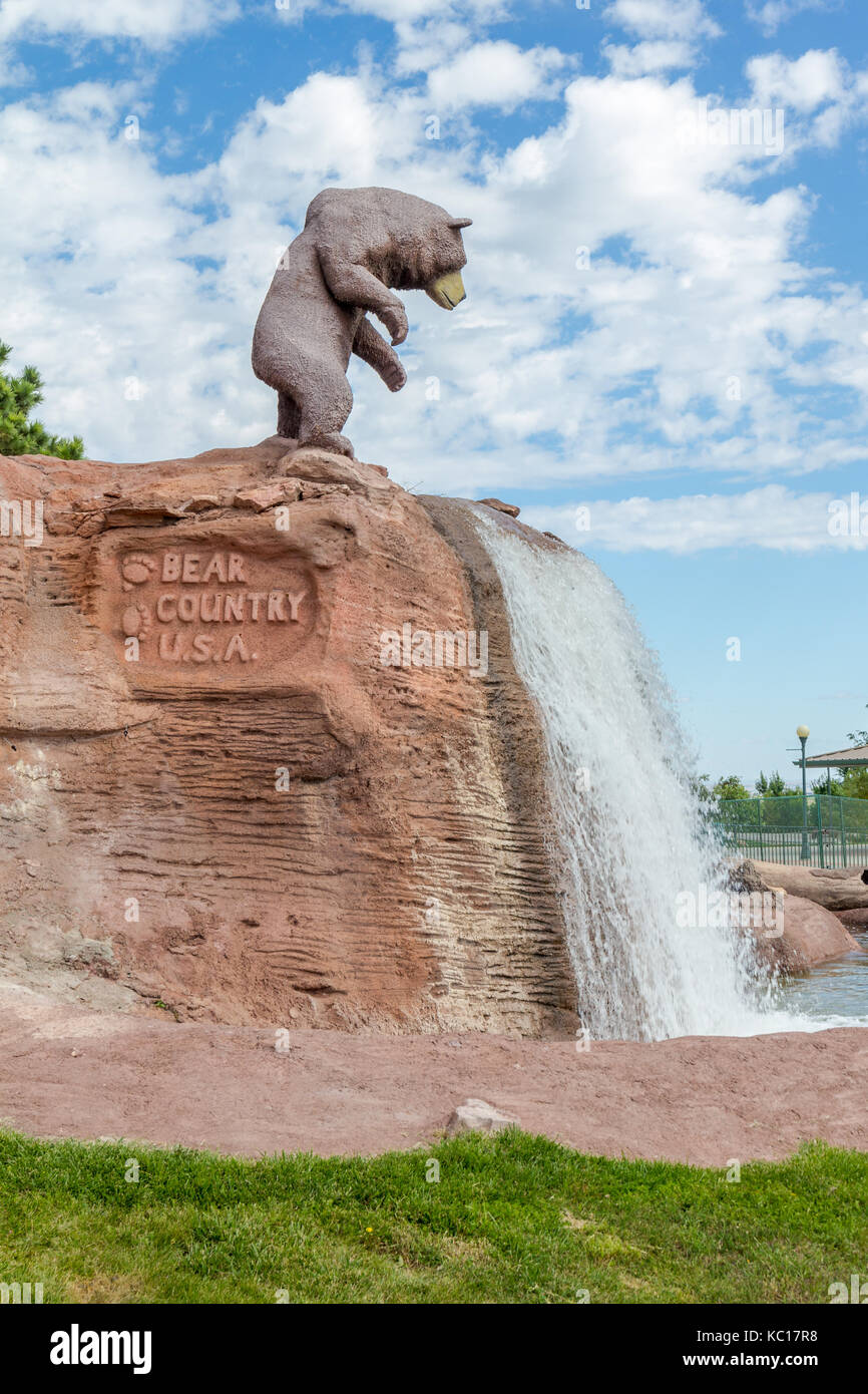 Eingang für Bear Country USA. Ein Unternehmen, das zur Schau stellt zahlreiche Tiere in South Dakota, USA. Stockfoto