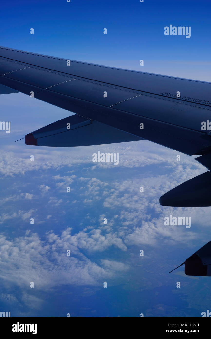 Blick aus dem Fenster ein Passagierflugzeug Stockfoto