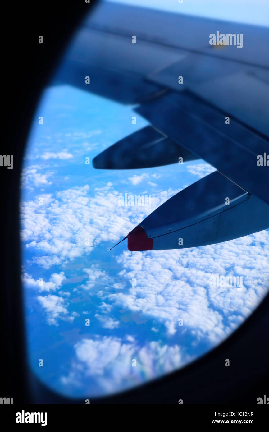 Blick aus dem Fenster ein Passagierflugzeug Stockfoto