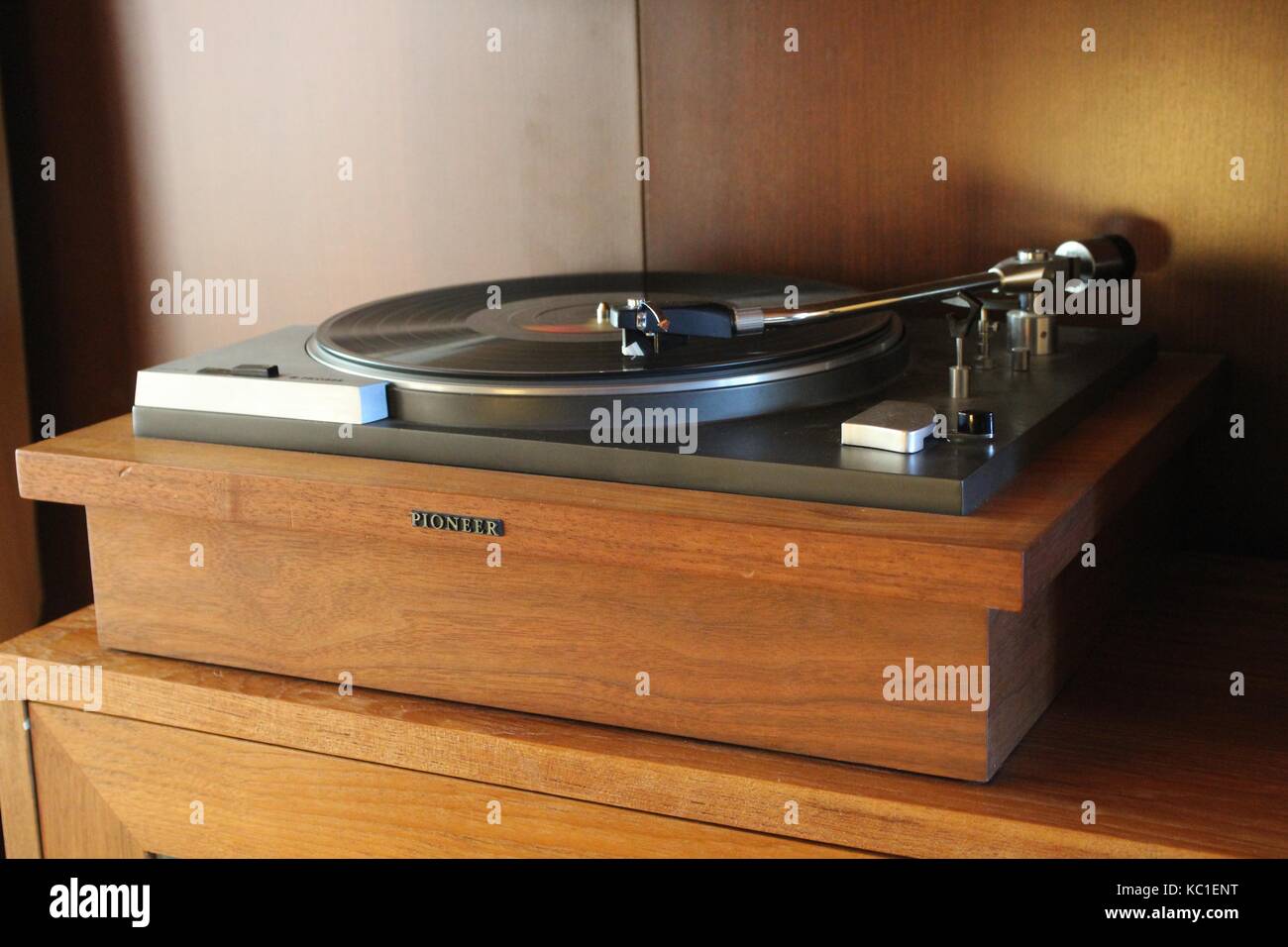 Old Fashion Klassische Musik hören Stockfoto