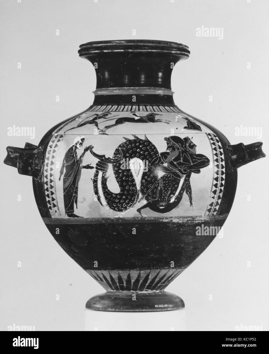 Terrakotta hydria (jar), Archaische, Ca. 560 - 550 v. Chr., Griechischer, Dachboden, Terracotta, schwarz Abbildung, H., 13 1/8 in. (33,3 cm), Vasen Stockfoto