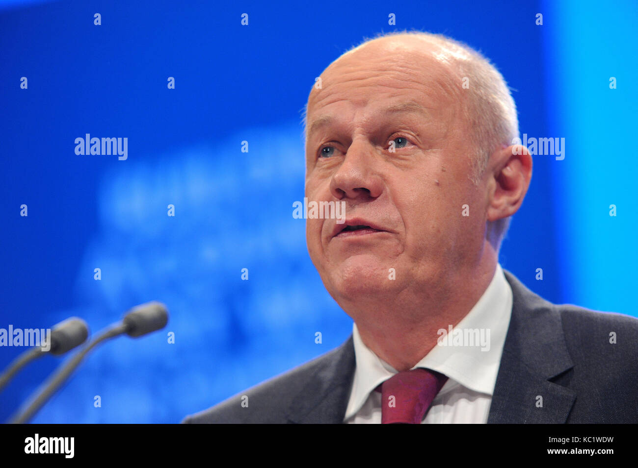 Manchester, England. Am 1. Oktober 2017 Damian Green, dem Ersten Sekretär der Staat liefert seine Rede auf der Konferenz, am ersten Tag des dem Parteitag der Konservativen Partei in der Manchester Central Convention Complex. Diese Konferenz folgt den allgemeinen Wahlen vom Juni 2017, in dem die konservative Partei ihre parlamentarische Mehrheit in einer hing das Parlament dadurch verloren. Kevin Hayes/Alamy leben Nachrichten Stockfoto