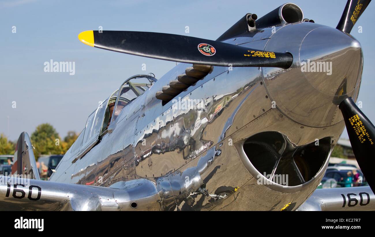 Curtiss-Wright P-40 C Warhawk auf statische Anzeige im Jahr 2017 die Schlacht um England Airshow in Duxford Flugplatz in Cambridgeshire Stockfoto