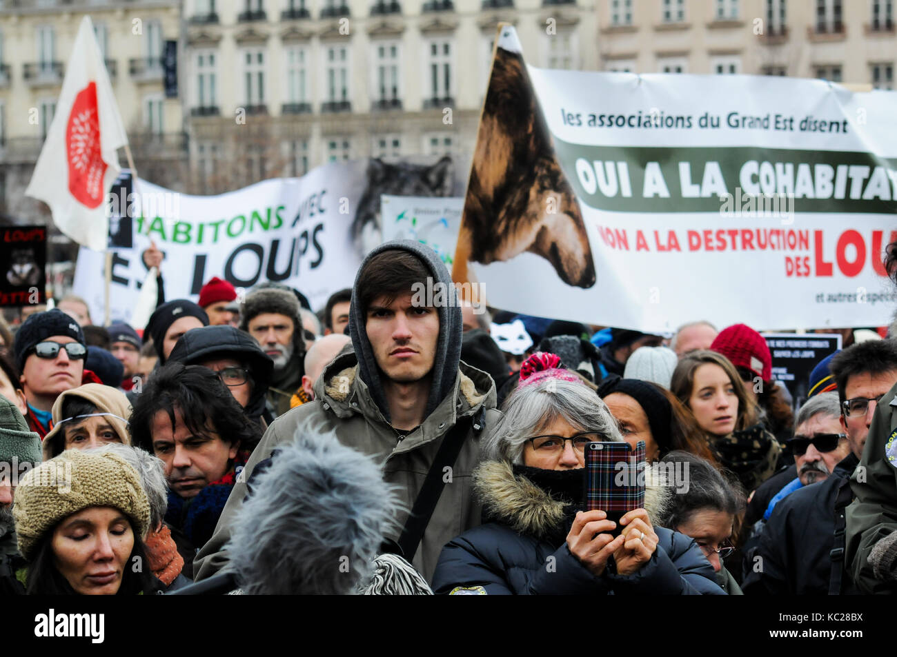 Tausende protestieren gegen Wölfe töten in Lyon, Frankreich Stockfoto