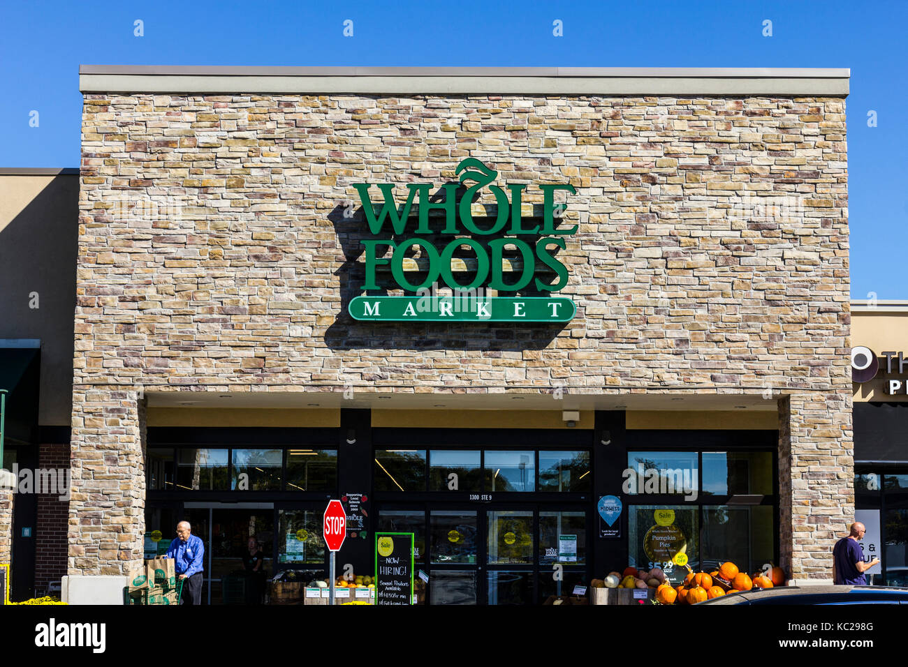 Indianapolis - ca. September 2017: Whole Foods Market. Amazon eine Vereinbarung bekannt gegeben, Whole Foods für $13,7 Milliarden zu kaufen VII Stockfoto
