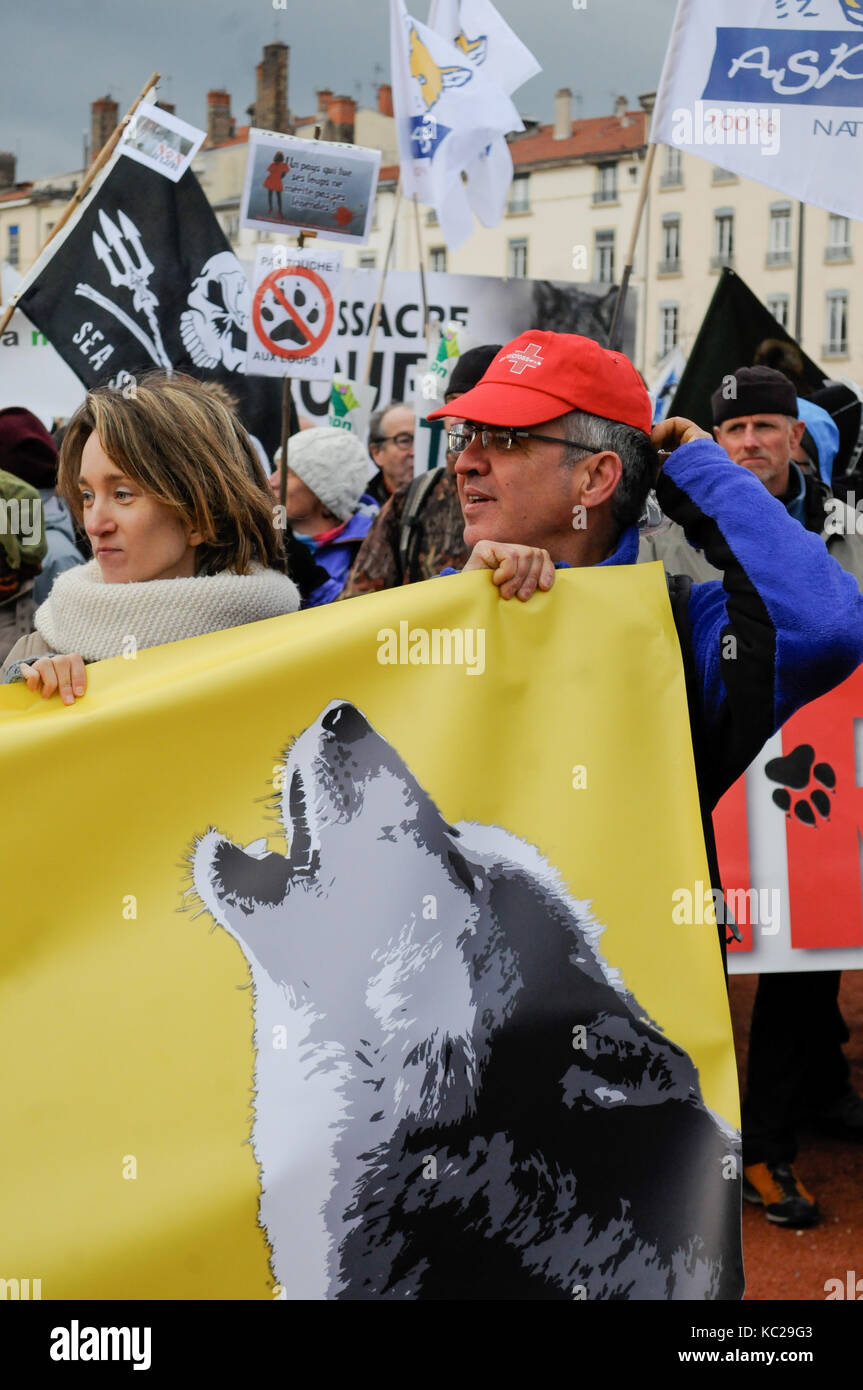 Tausende protestieren gegen Wölfe töten in Lyon, Frankreich Stockfoto