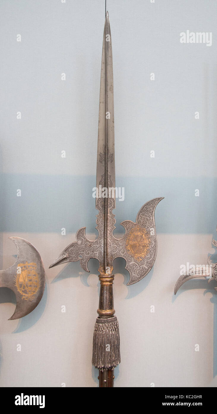 Hellebarde der Christlichen ICH (regierte 1586-91), Ca. 1590, Deutsch, Stahl, Gold, Holz, L 106 cm. (270.51 cm); L. des Kopfes Stockfoto