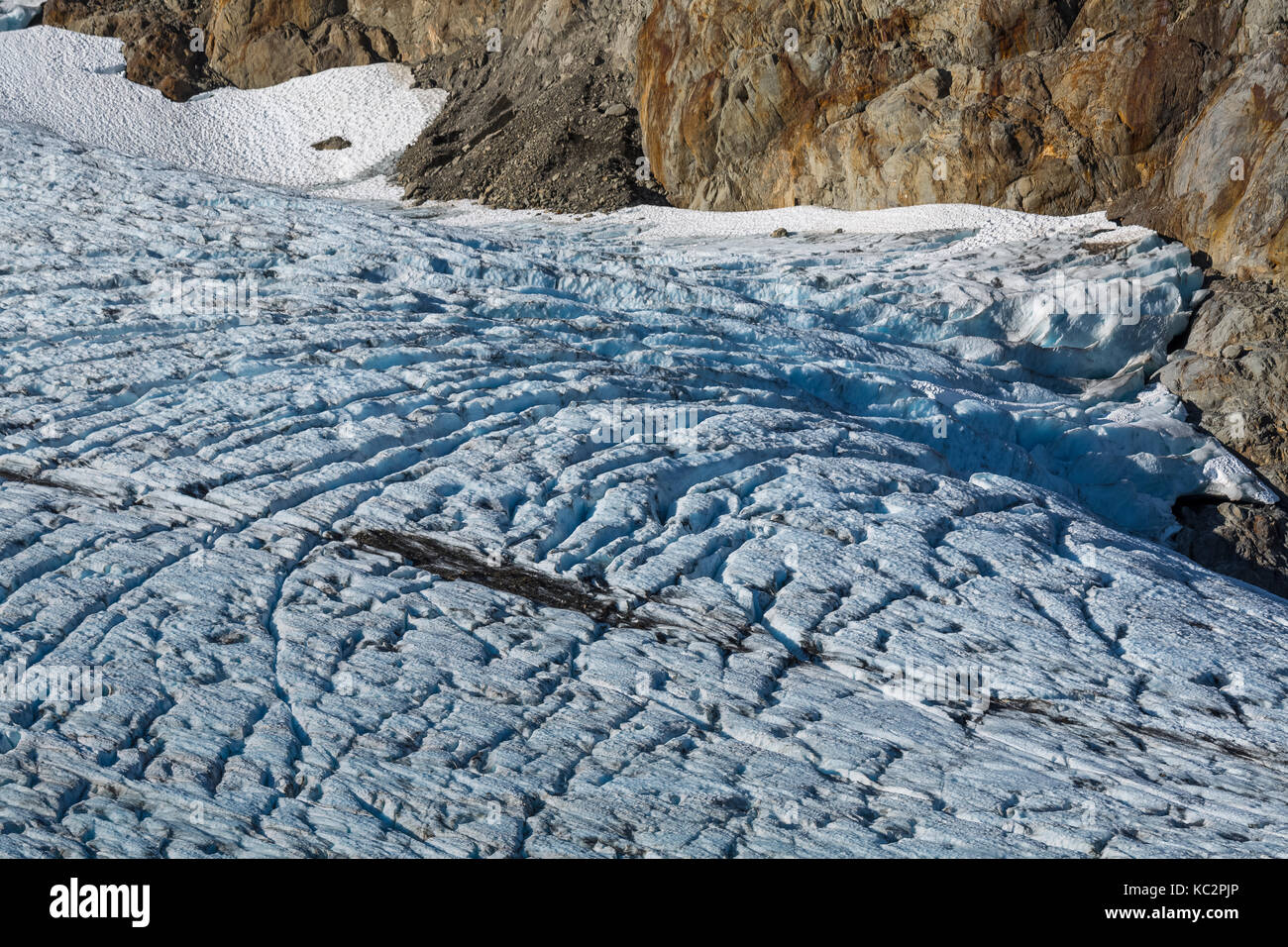 Blaue Gletscher detail, mit seinen gletscherspalten, die auf dem Weg nach unten aus dem Olymp in der dramatischen Einstellung am Ende der Hoh River Trail in der Olympischen N Stockfoto