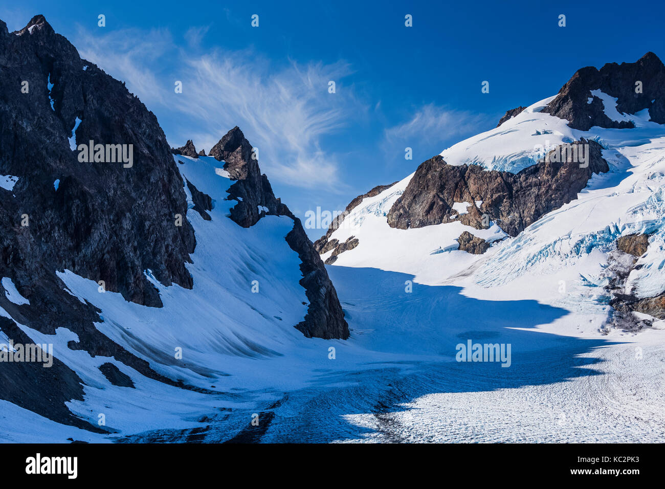 Blaue Gletscher, Berg Mathias, der Osten Gipfel des Olymp und Glacier Pass in der dramatischen Einstellung am Ende der Hoh River Trail in der Olympischen Nat Stockfoto
