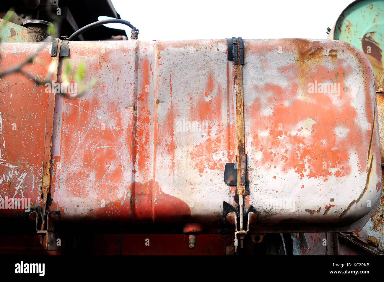 Im Alter von kraftstofftank von alten Mähdreschern close-up Stockfoto
