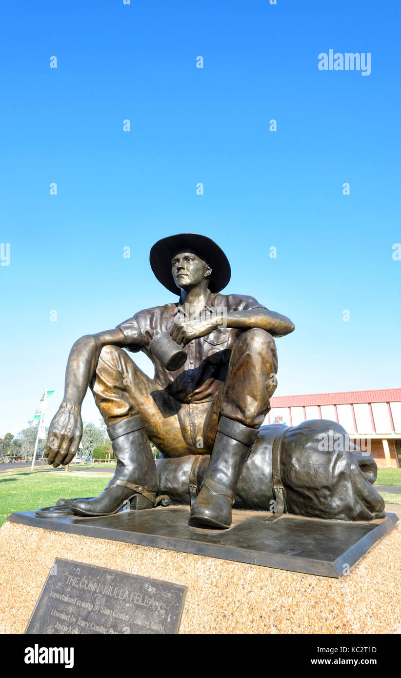Die cunnamulla Fella Statue, verewigt in den Song von Stan Coster und Slim Dusty, Cunnamulla, New South Wales, NSW, Australien Stockfoto