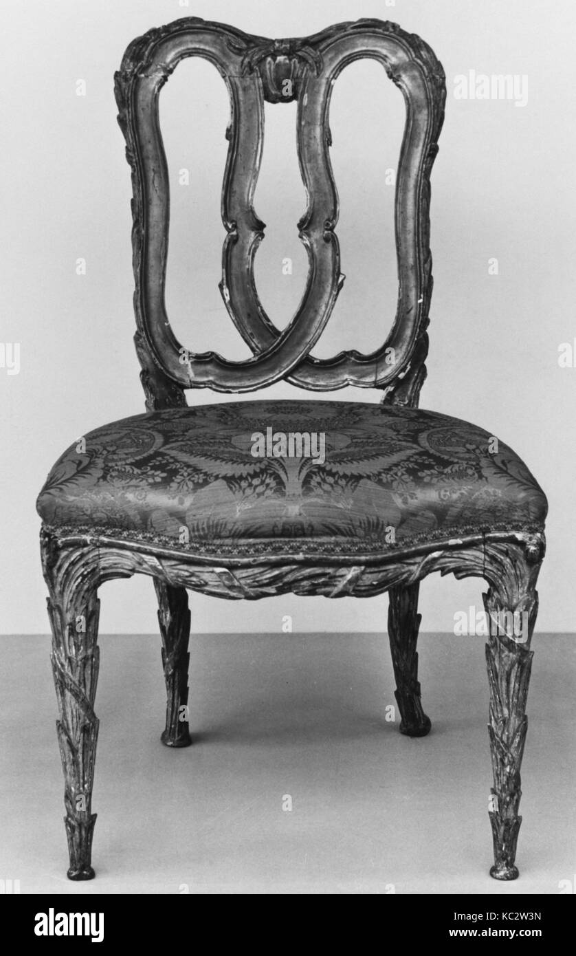 Side Chair, dritte Viertel des 18. Jahrhunderts, Italienisch, Nussbaum, bemalt und vergoldet; Damast, Insgesamt: H. 34 1/2x W. 20 1/2 x 17 1/2 D. Stockfoto
