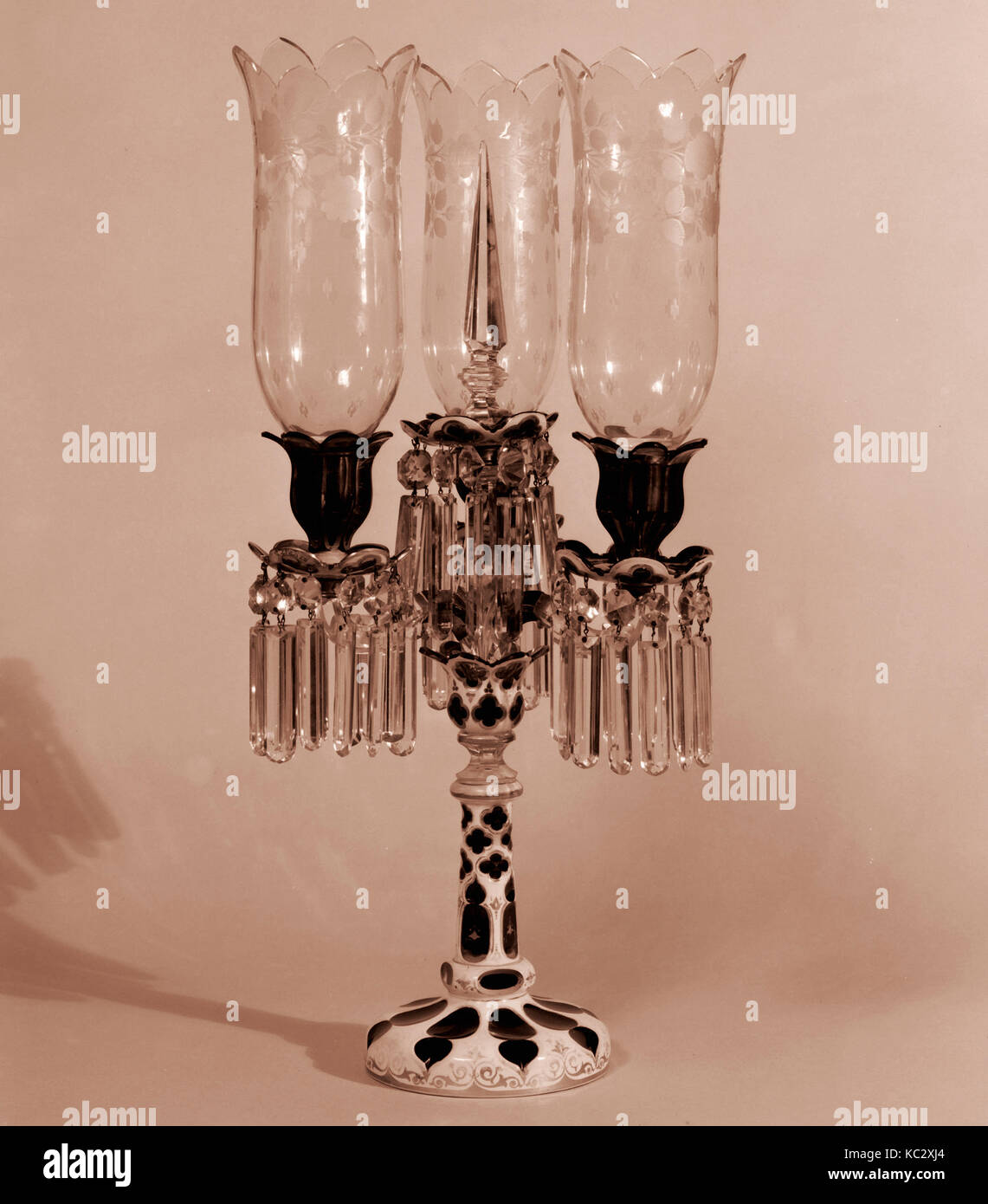 Französisch geblasenes glas -Fotos und -Bildmaterial in hoher Auflösung –  Alamy