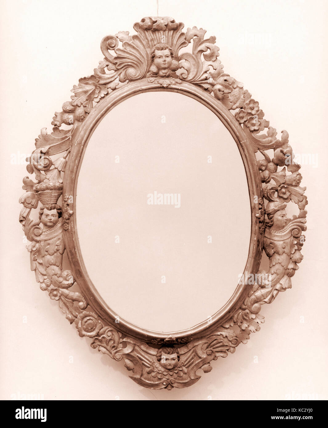 Looking Glass, 1700-1800, in Mexiko, Mexikanische, Holz, Glas, 70 x 55 cm. (177,8 x 141 cm), Möbel Stockfoto