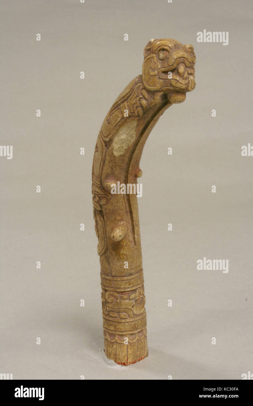 Werfen Stick (?), 13. - 15. Jahrhundert, Mexiko, Mesoamerika, Mixtekischen, Horn (geweih von White tailed deer), Pigment, H.5 x W. 1x Stockfoto