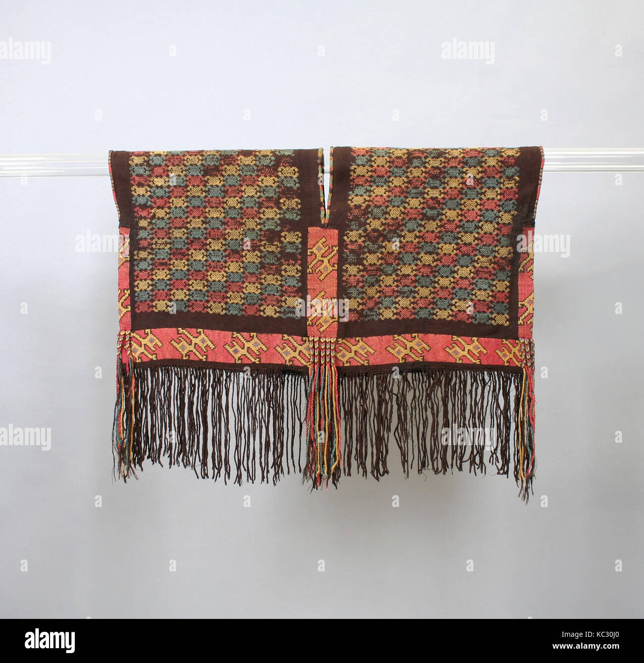 Tunika, 7. Jahrhundert, Peru, Nasca, Camelid Haar, W. H., 26 3/8 x 14 1/2 in. (67 x 36,8 cm), Textiles-Woven Stockfoto