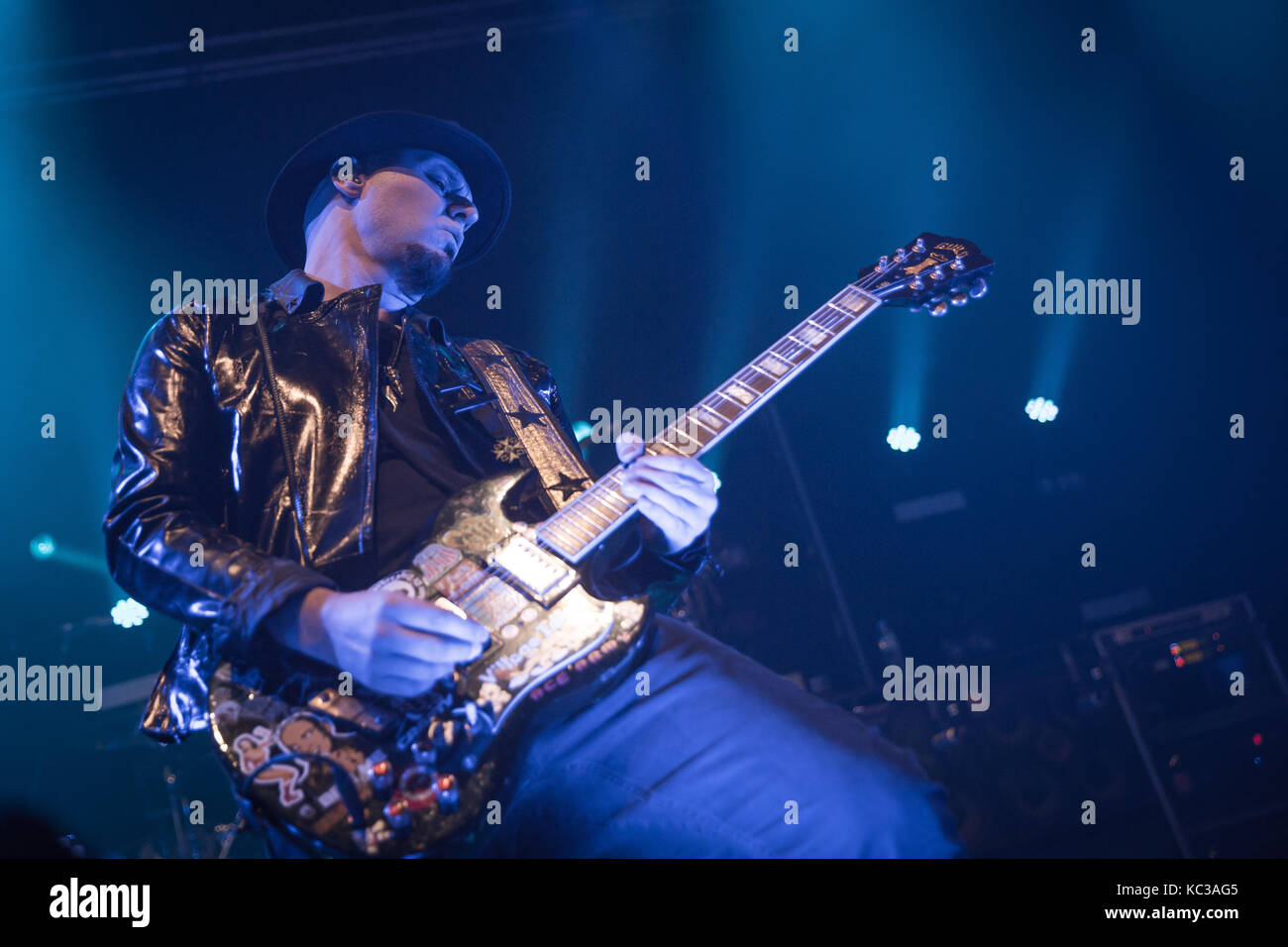 Die britische Rockband Skunk Anansie führt ein Live Konzert in Sentrum Scene in Oslo. Hier Gitarrist Martin 'Ace' Kent gesehen wird live auf der Bühne. Norwegen, 01.03.2017. Stockfoto