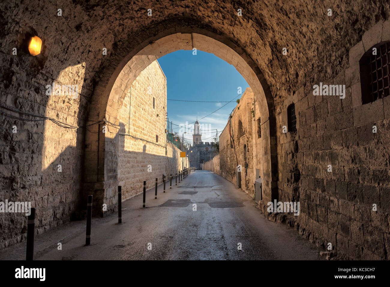 Straße in der Altstadt von Jerusalem, Israel. Stockfoto