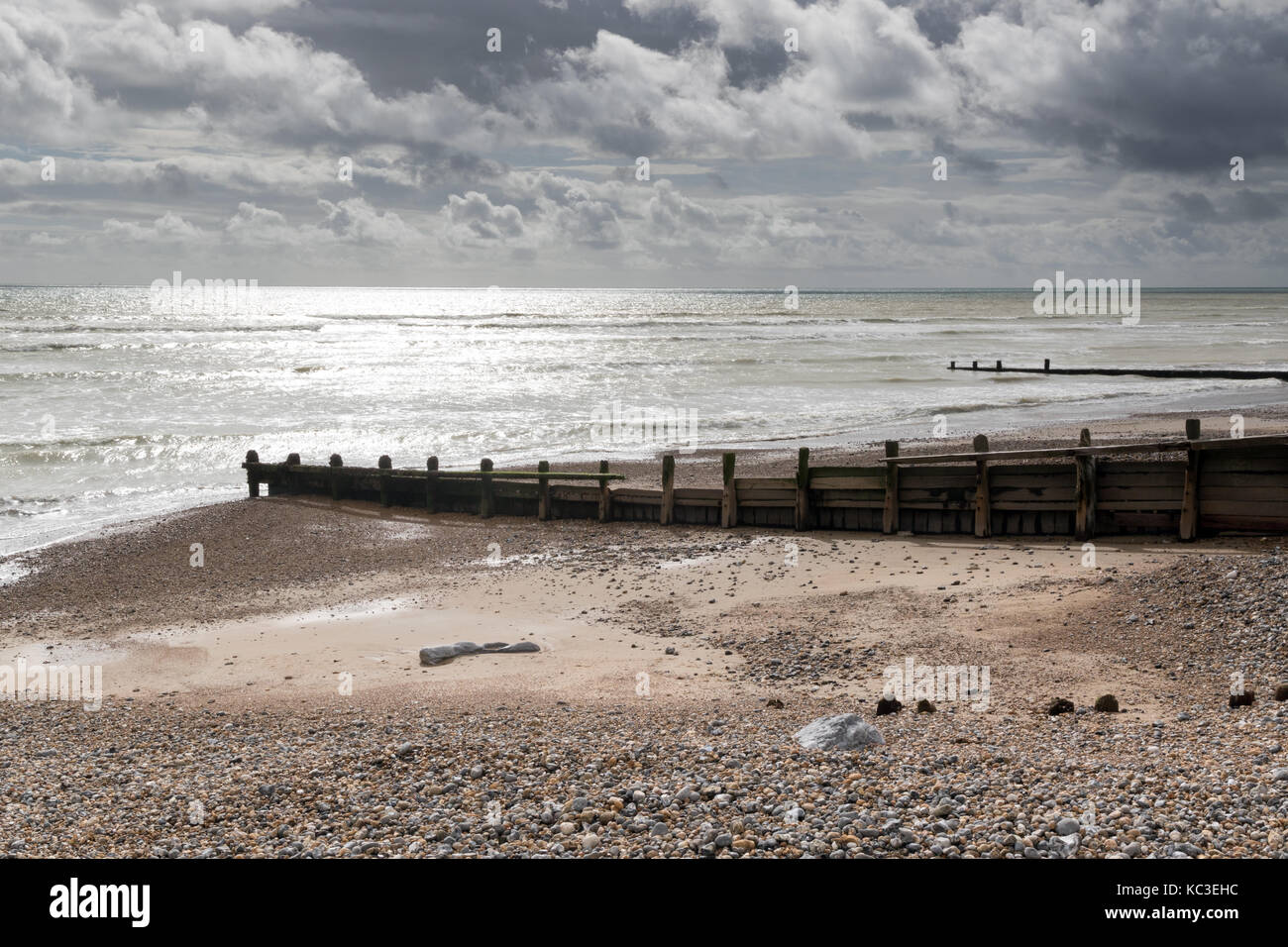 Stürmisches Wetter über Climping Beach in West Sussex Stockfoto