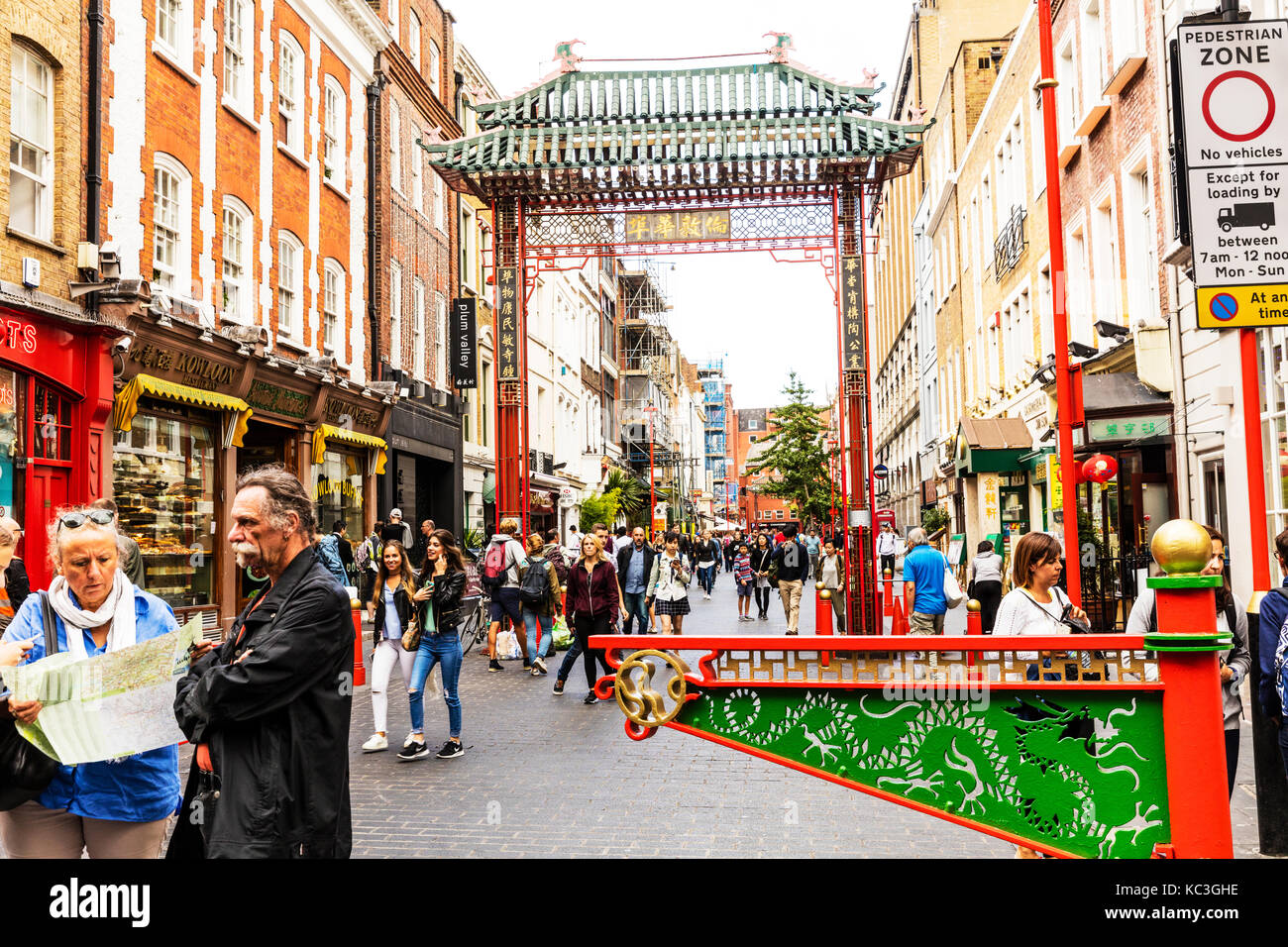 London London, Chinatown, Chinatown chinatown Arch, chinatown Eingang London Uk, Chinatown, London, UK, England, Arch, Eingang Arch, paifang pailou Stockfoto