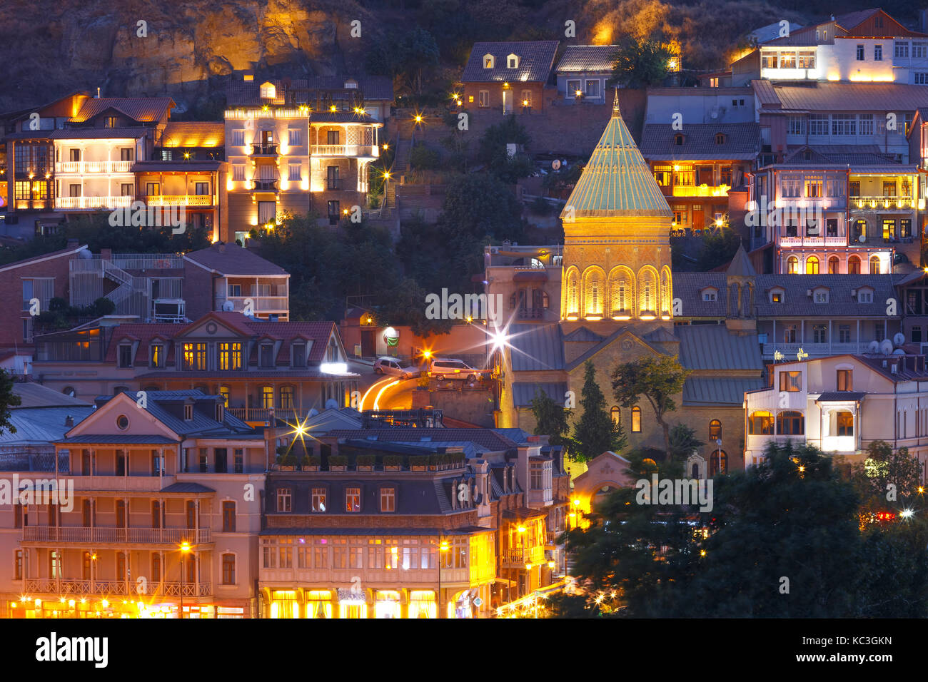 Altstadt bei Nacht, Tiflis, Georgien. Stockfoto