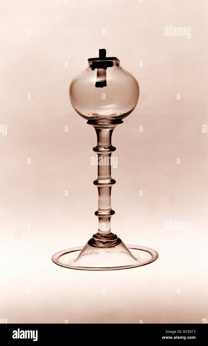 Whale Oil Lamp, 1800 - 1830, gepresst und frei geblasen Bleiglas, H.9. (22,9 cm), Glas Stockfoto