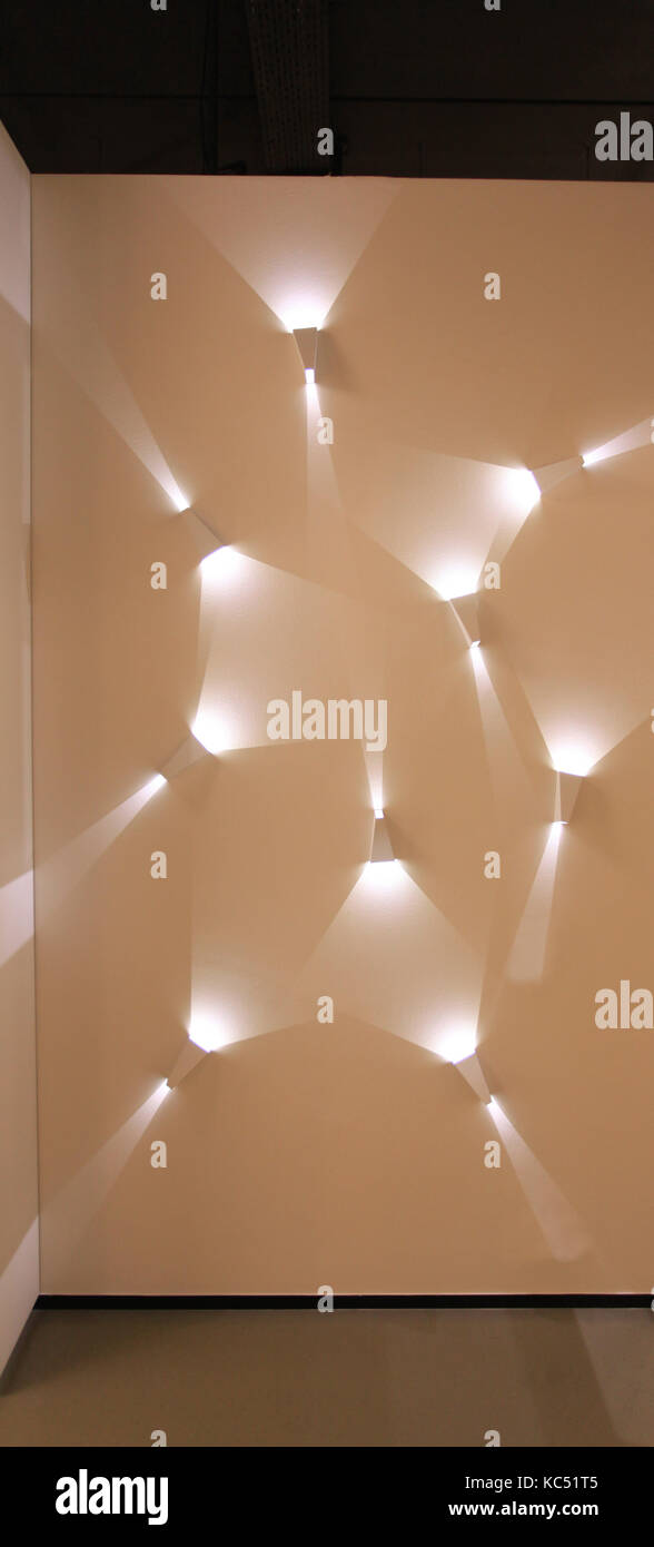 Moderne LED-Licht abstrakt Installation im Innenraum Stockfoto