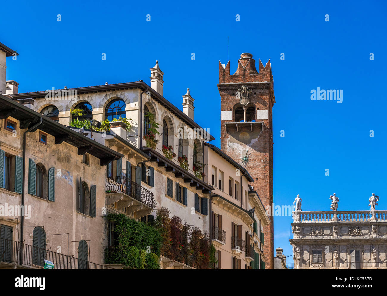 Haus Fassade an der Piazza delle Erbe, Verona, Venetien, Italien, Europa Stockfoto