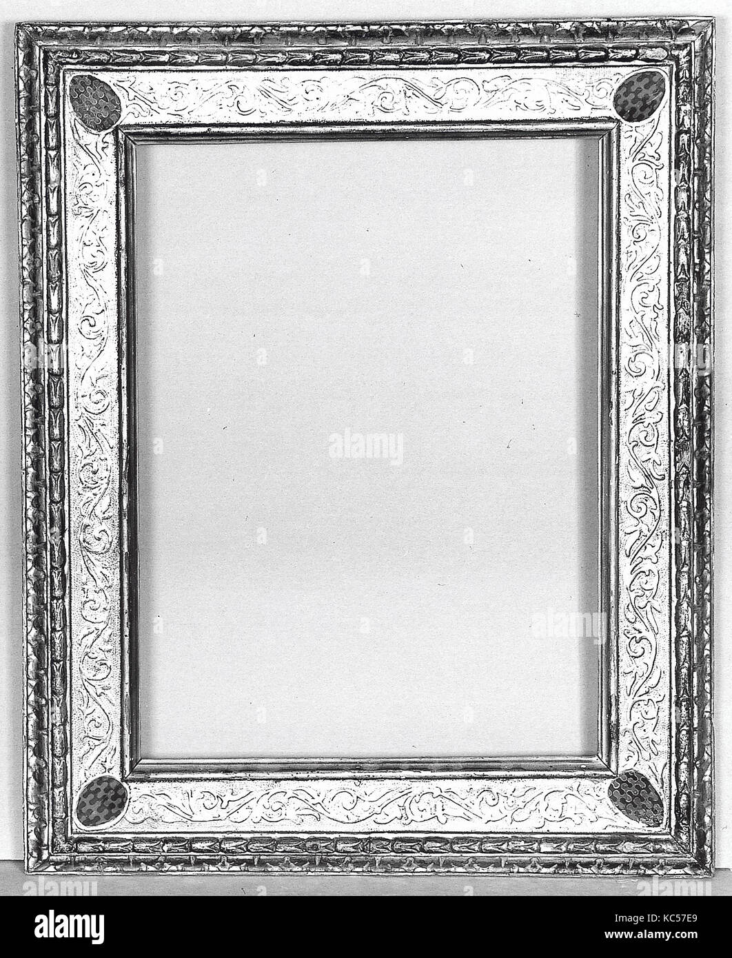 Cassetta Frame (Paar mit 1975.1.95 b), Anfang des 17. Jahrhunderts (Fries vermutlich Anfang des 20. Jahrhunderts Stockfoto