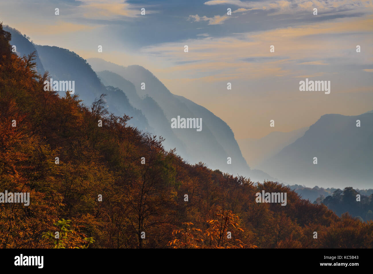 Berglandschaft in der mehedinti Berge, Rumänien Stockfoto