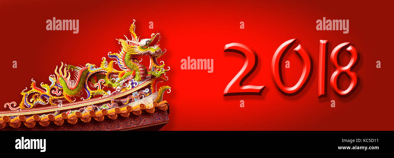 2018 chinesisches Neujahr Panoramablick Banner mit einem Drachen auf rotem Hintergrund Stockfoto