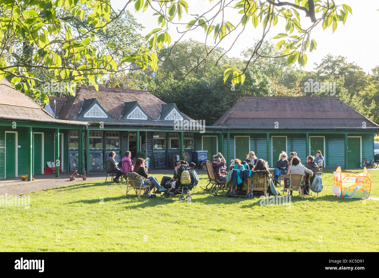 Der Pavillon Vegetarian Cafe, die Wiesen, Edinburgh, Schottland, Großbritannien Stockfoto