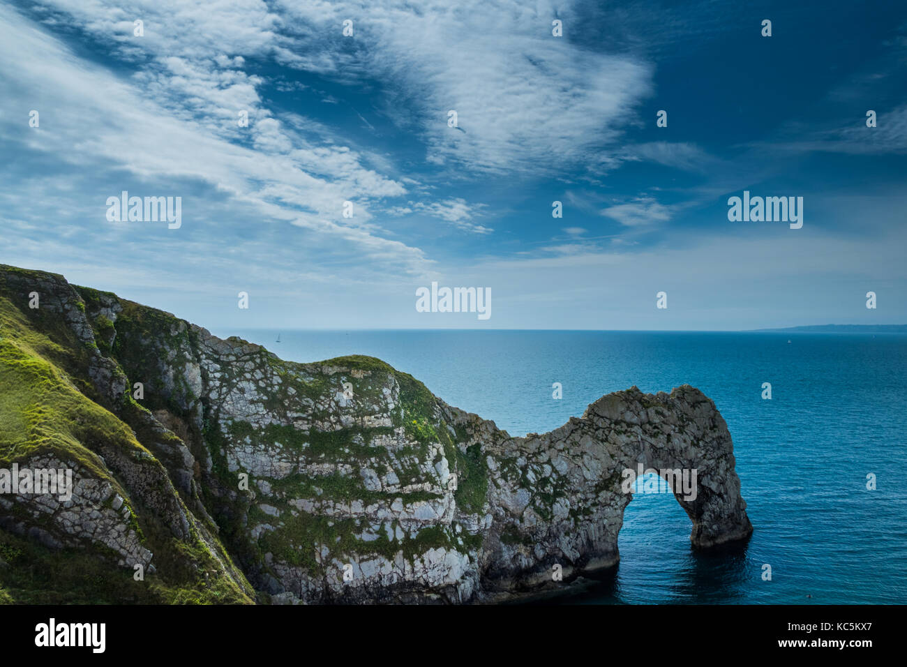 Durdle Door an einem sonnigen Sommertag Stockfoto